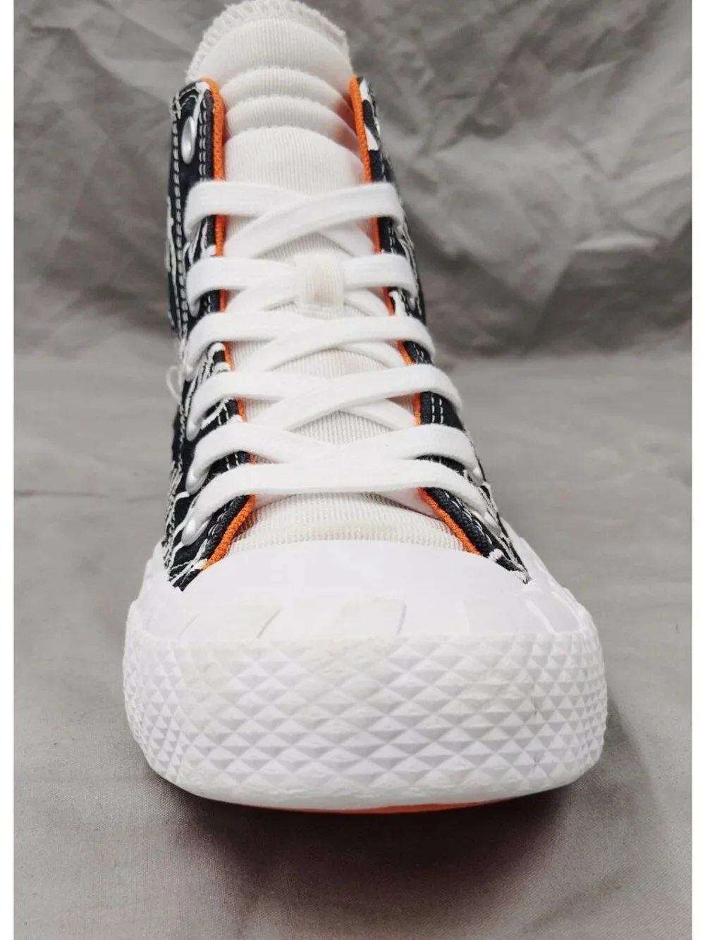 Converse get bold